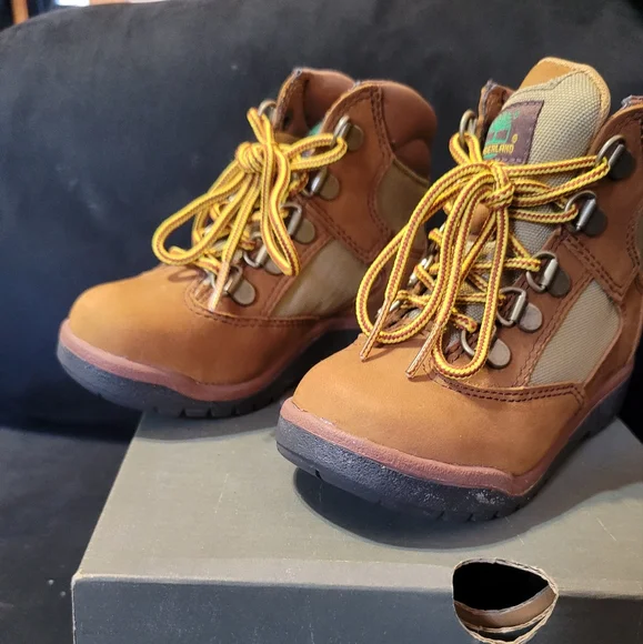 Timberland boots 9.5 Brown - Picture 1 of 4
